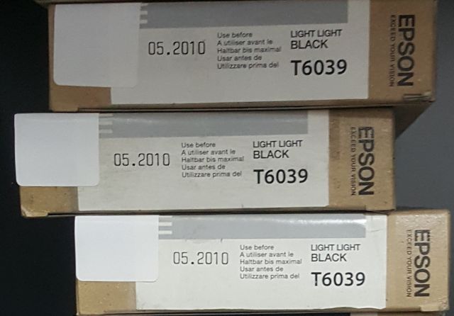 картинка Картридж Epson Stylus Pro 7800 / 7880 / 9800 / 9880 светло-светло-черный 220ml T6039 просрочен